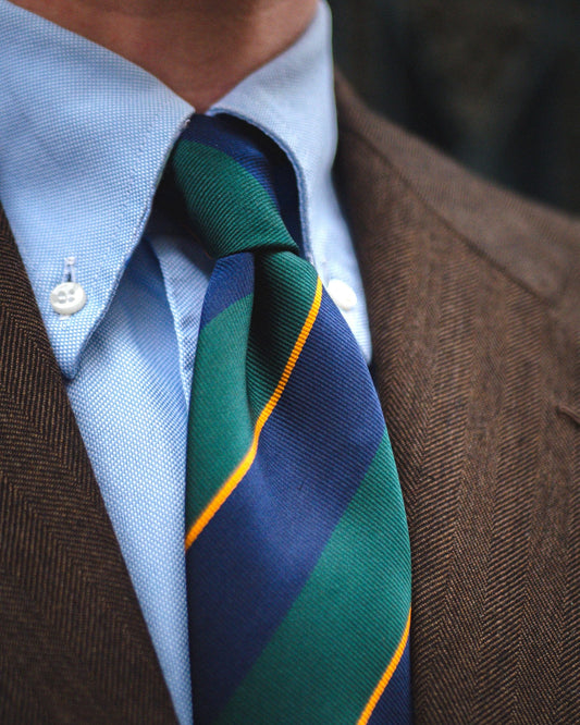 Cravate à rayures marine et verte