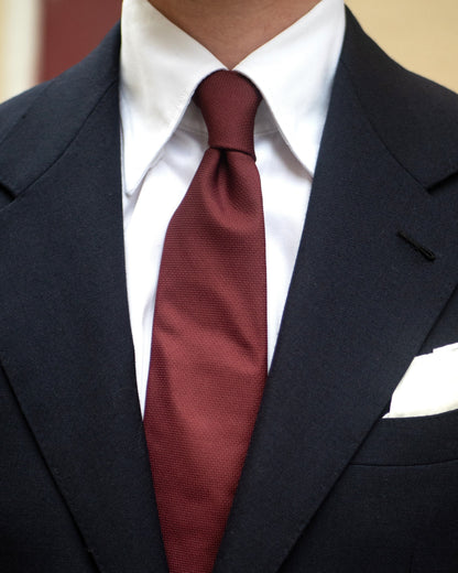 Cravate bordeaux unie