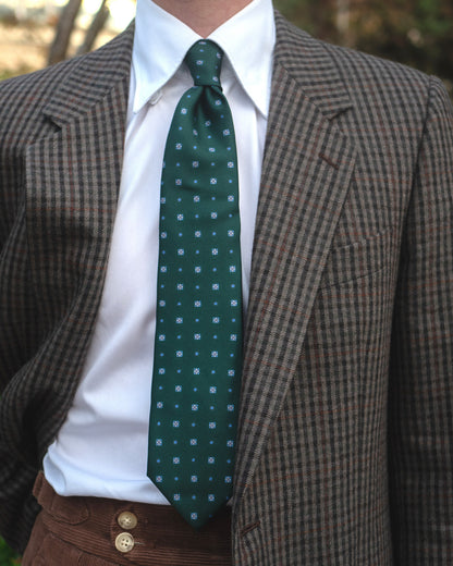 Cravate verte à motifs